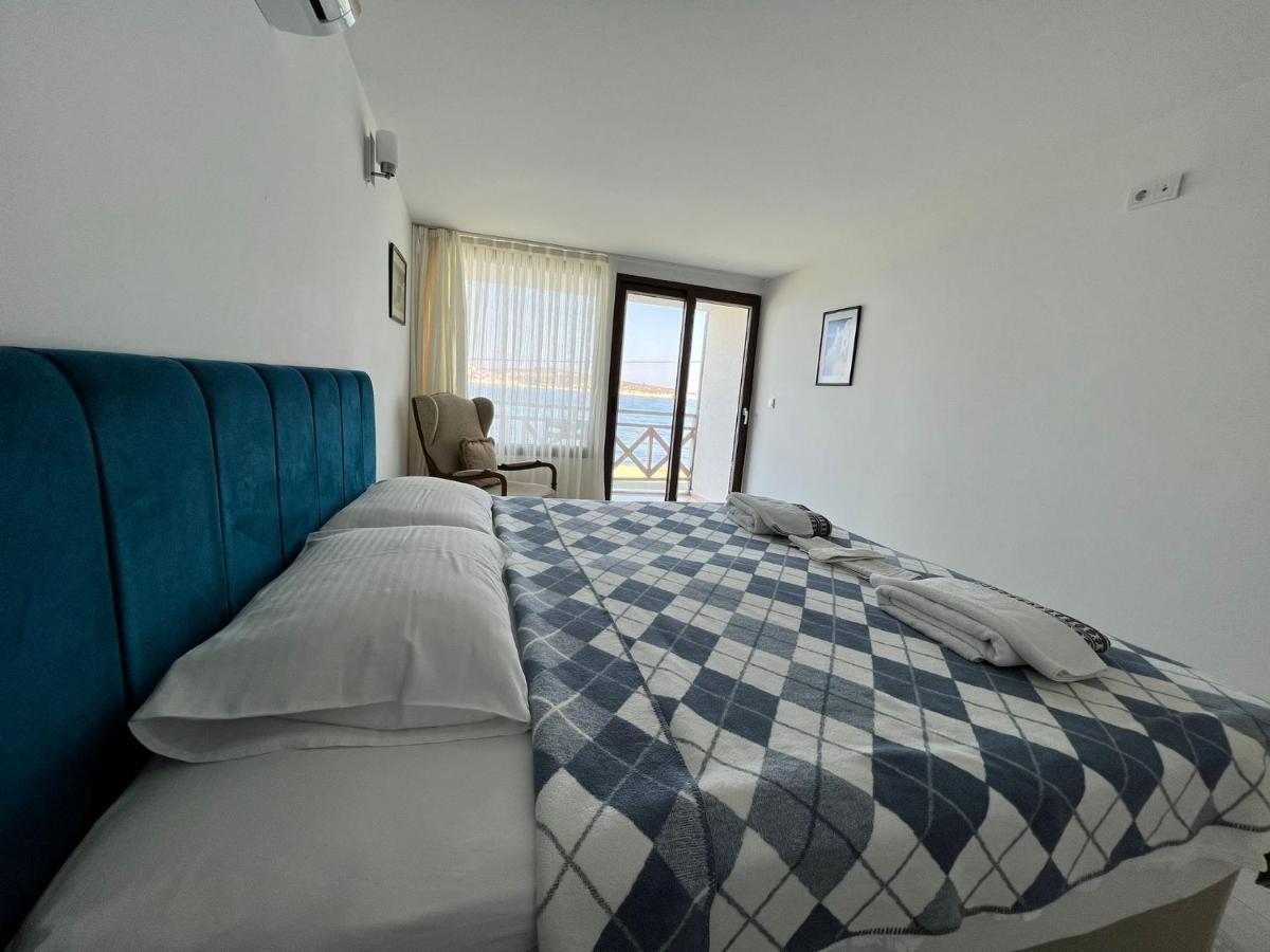 Giritli Rum Meyhanesi & Butik Otel Karaburun  Ngoại thất bức ảnh
