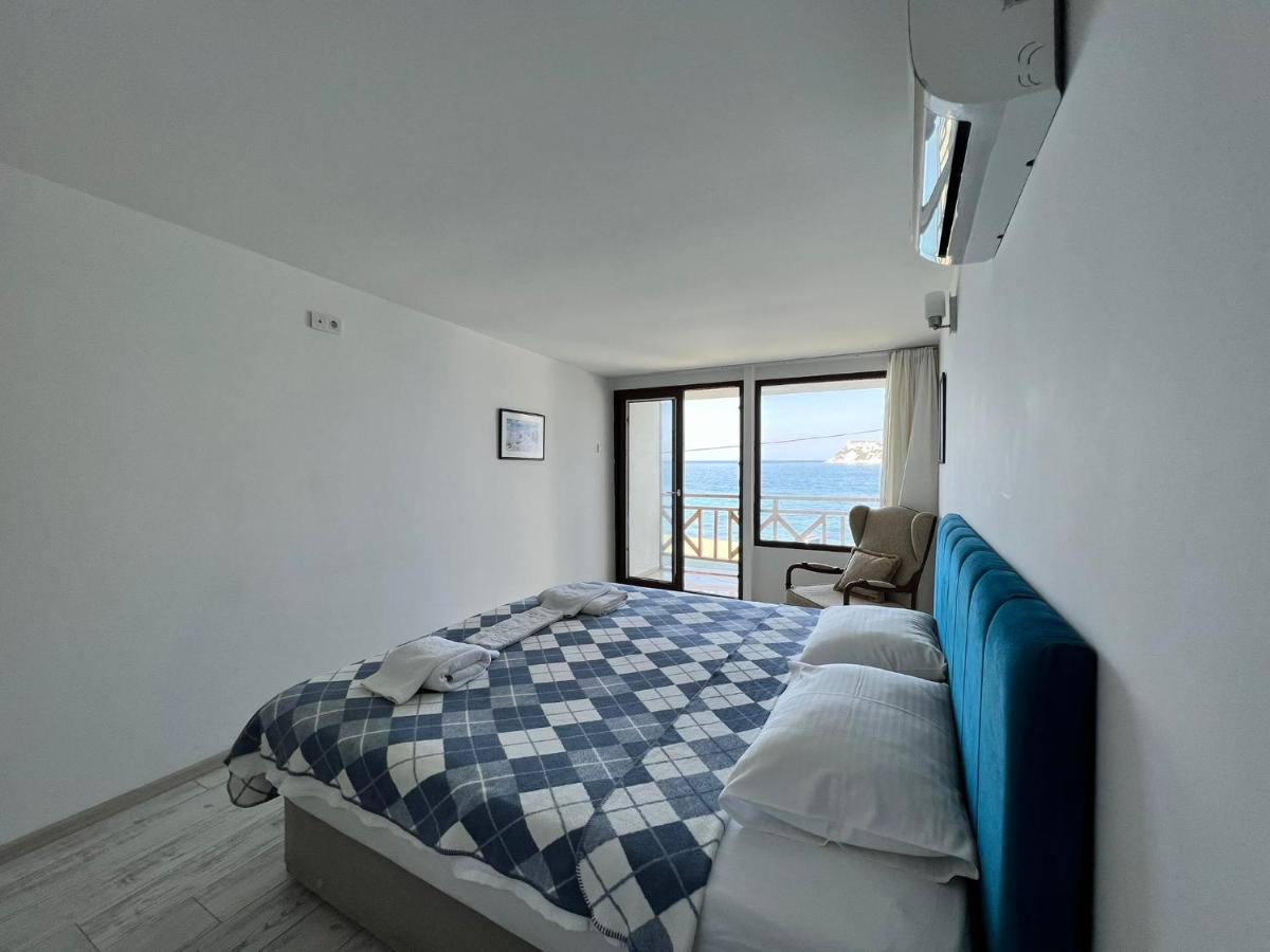Giritli Rum Meyhanesi & Butik Otel Karaburun  Ngoại thất bức ảnh