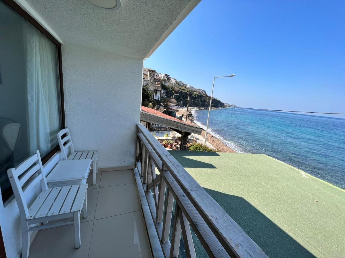 Giritli Rum Meyhanesi & Butik Otel Karaburun  Ngoại thất bức ảnh