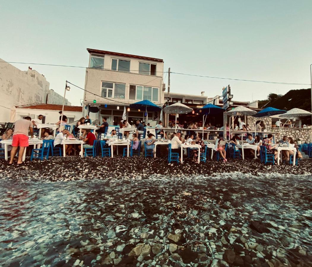 Giritli Rum Meyhanesi & Butik Otel Karaburun  Ngoại thất bức ảnh