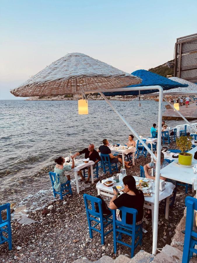 Giritli Rum Meyhanesi & Butik Otel Karaburun  Ngoại thất bức ảnh